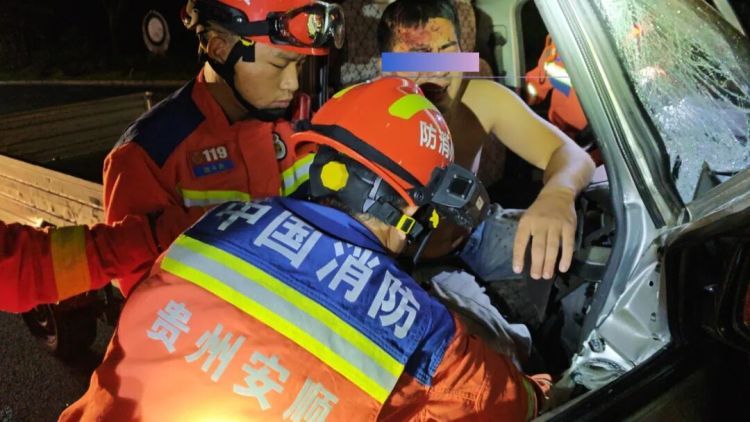 返程勿疲劳驾驶！前车司机：“整个半挂车都震了一下……”