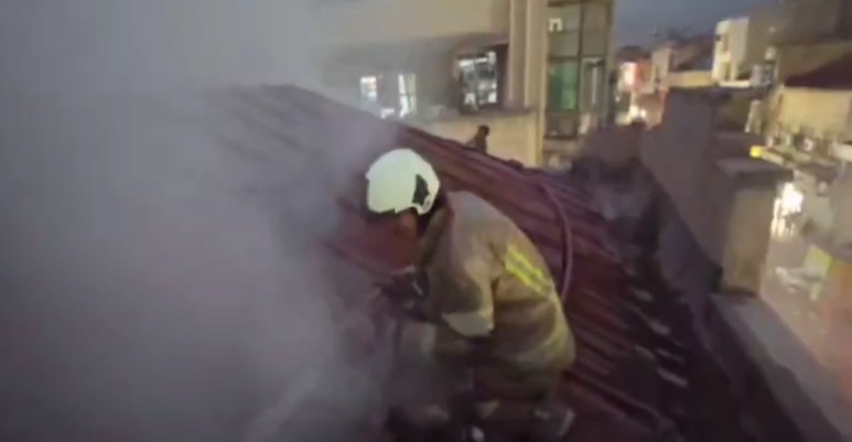 伊朗德黑兰一电子产品仓库发生火灾 伊朗德黑兰一电子产品仓库发生火灾