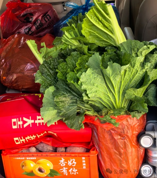 300多天只为欢聚2小时!冰箱都变老了!监控下的催泪一幕! 300多天只为欢聚2小时!冰箱都变老了!监控下的催泪一幕!