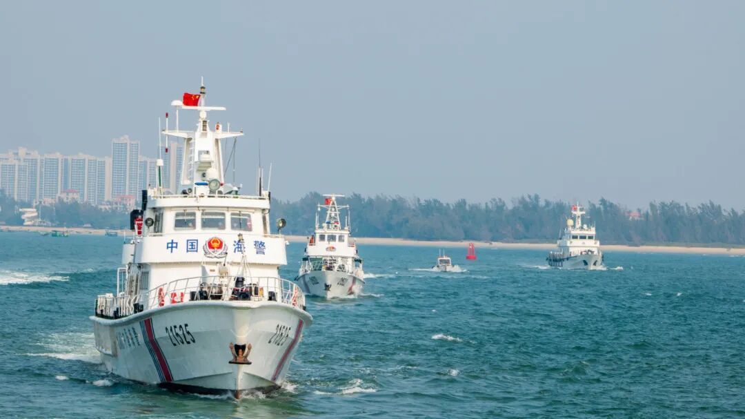 砺剑海天！大图直击海警舰艇编队训练现场