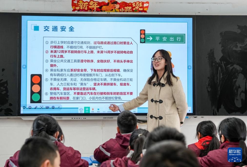 兰州中小学幼儿园迎来开学季