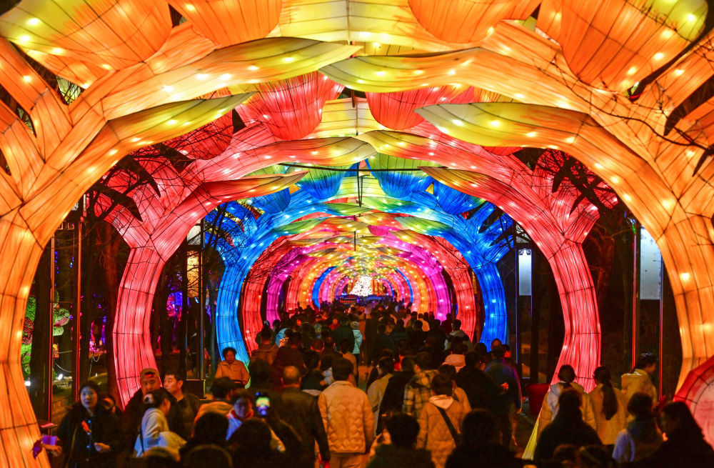 策“马”出游！最长春节假期5.96亿人次创新高