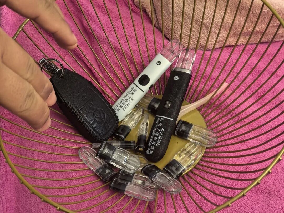 雷霆出击!警方捣毁多个贩毒团伙、抓获15人! 雷霆出击!警方捣毁多个贩毒团伙、抓获15人!