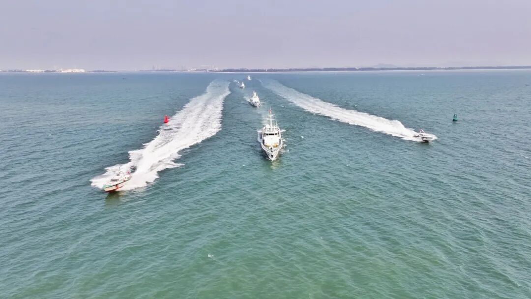 砺剑海天！大图直击海警舰艇编队训练现场