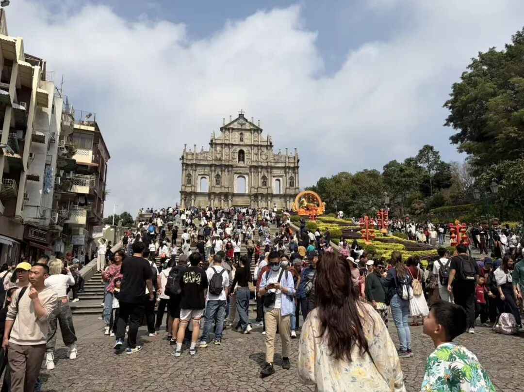 17.3万人次!澳门日均入境旅客量创新高 17.3万人次!澳门日均入境旅客量创新高