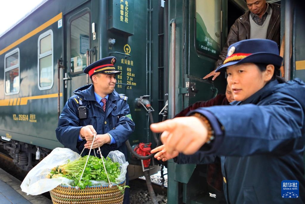 黔北“慢火车”的温暖坚守