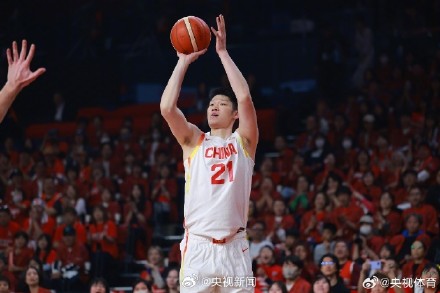 祝贺！中国男篮世预赛首场胜利