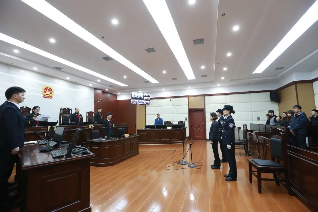 受贿343万余元,贵阳市原副市长刘岚一审获刑10年 受贿343万余元,贵阳市原副市长刘岚一审获刑10年