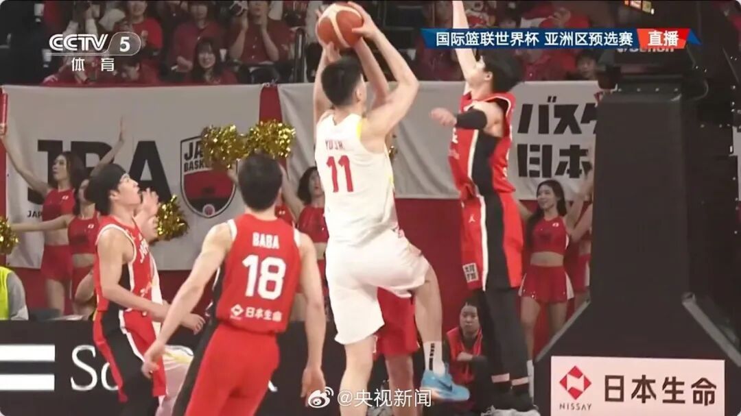 逆转战胜日本队！中国男篮半场落后14分，在日本主场上演绝地反击