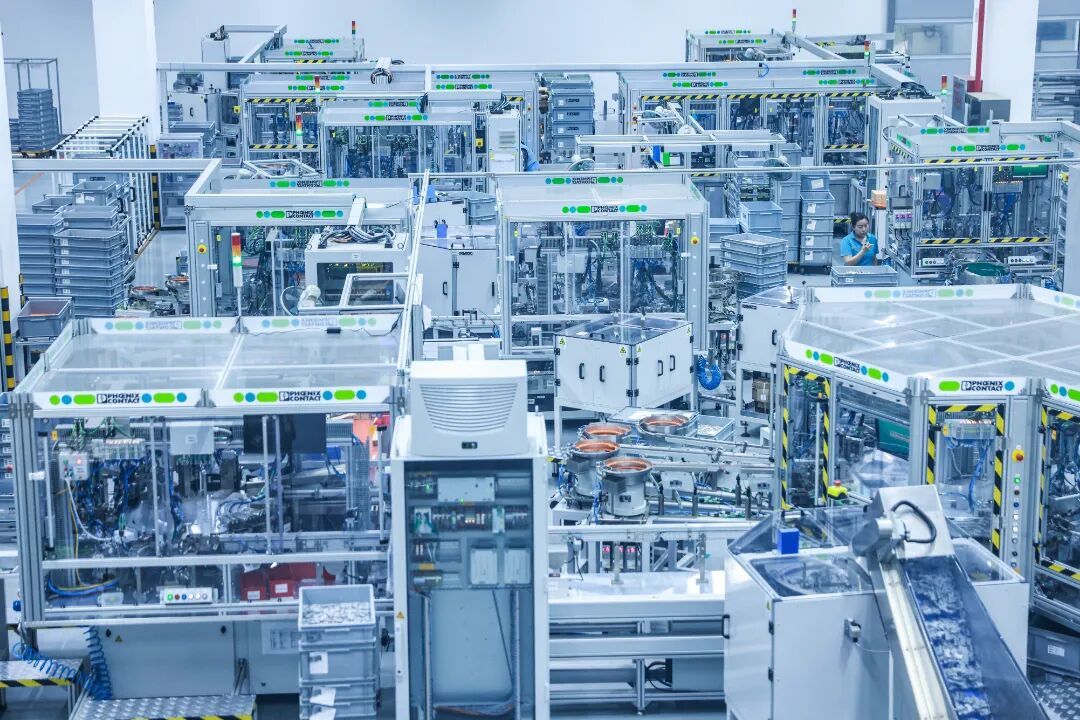 订单爆满！南京这座超级工厂，上百条产线满负荷运转
