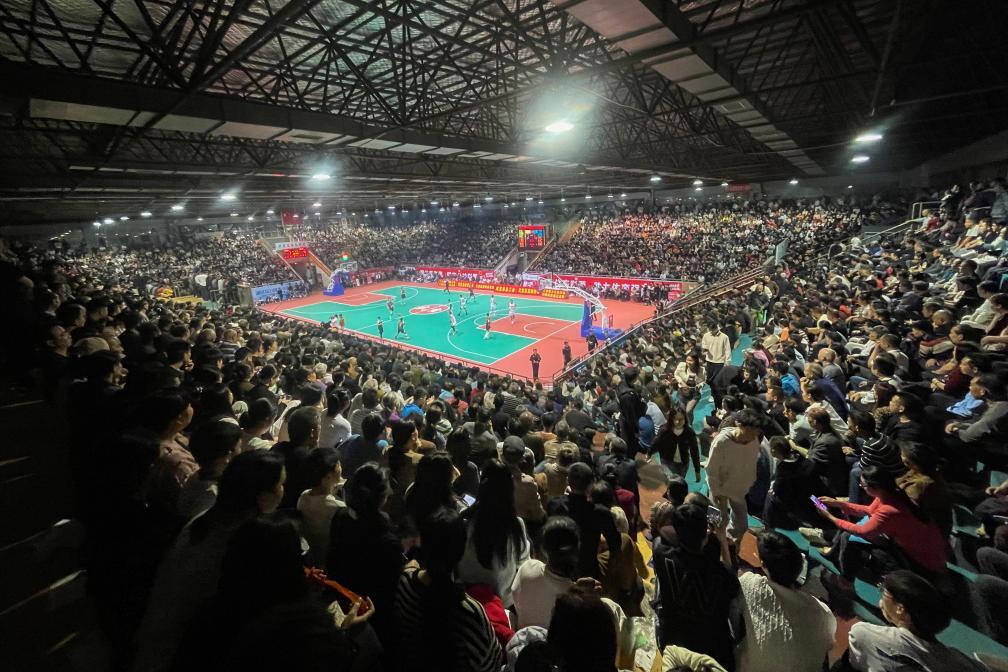 追光丨广西万村篮球赛，一场坚持20年的家门口体育盛宴