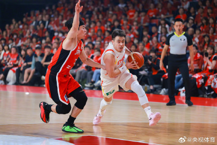 中国男篮客场14分逆转日本