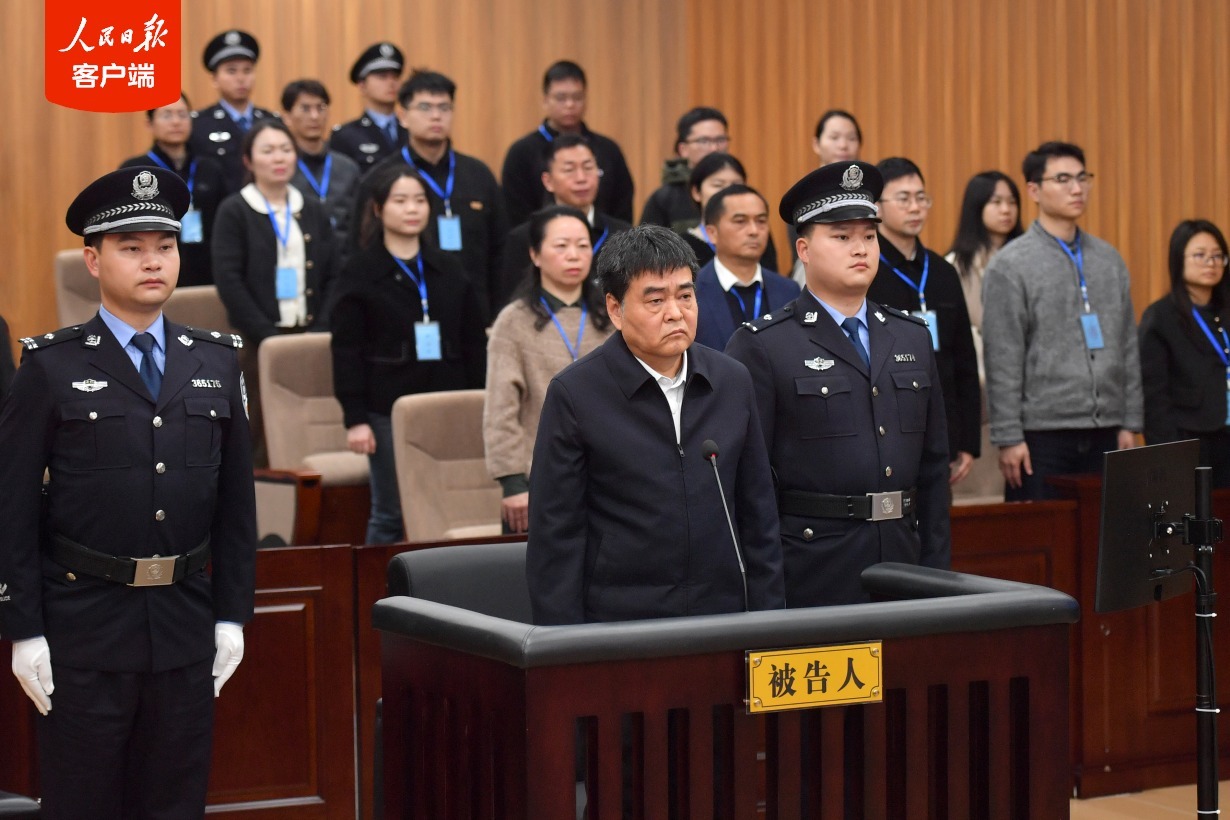 国家烟草专卖局原副局长张天峰受贿案一审获刑12年 国家烟草专卖局原副局长张天峰受贿案一审获刑12年