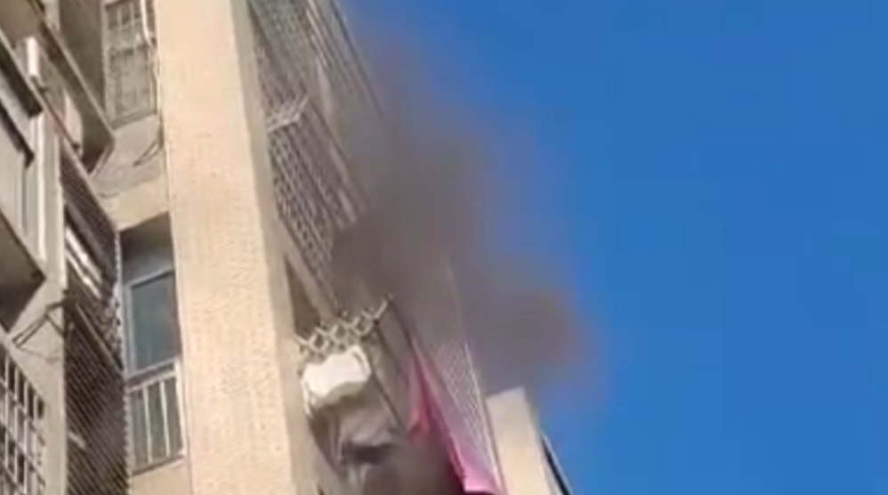 爷爷为何将孙子绑在窗外？经过令人心惊！消防提醒