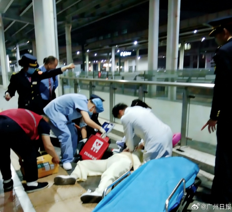 19岁女生坐31小时硬座返校，突发心脏骤停被救回！医生提醒……