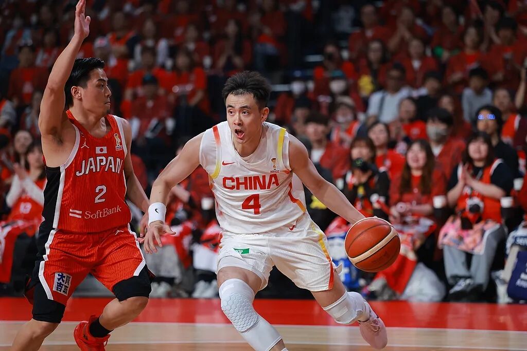 绝地反击！中国男篮逆转战胜日本队！