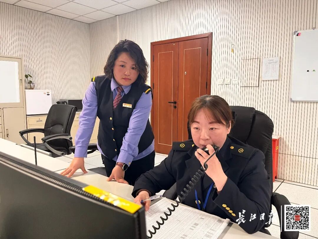 武昌火车站火出圈！已坚持几十年，网友：听着听着就哭了