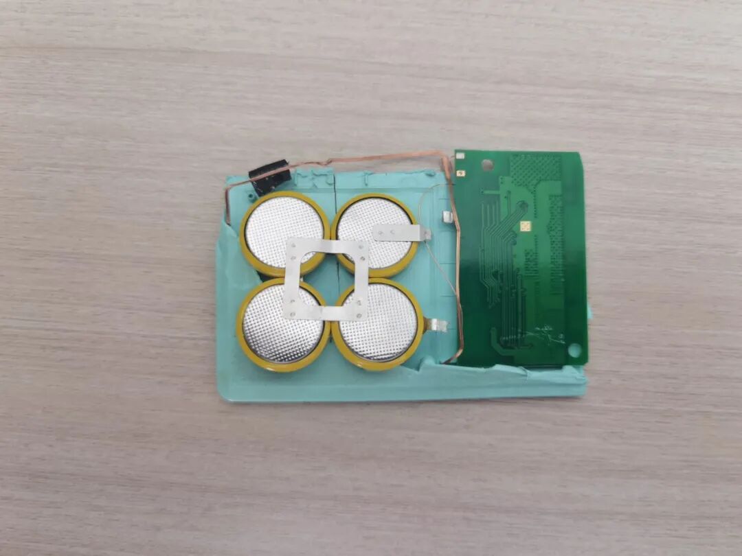 高速CPC卡在车内“爆炸”！千万别将它放在这个位置