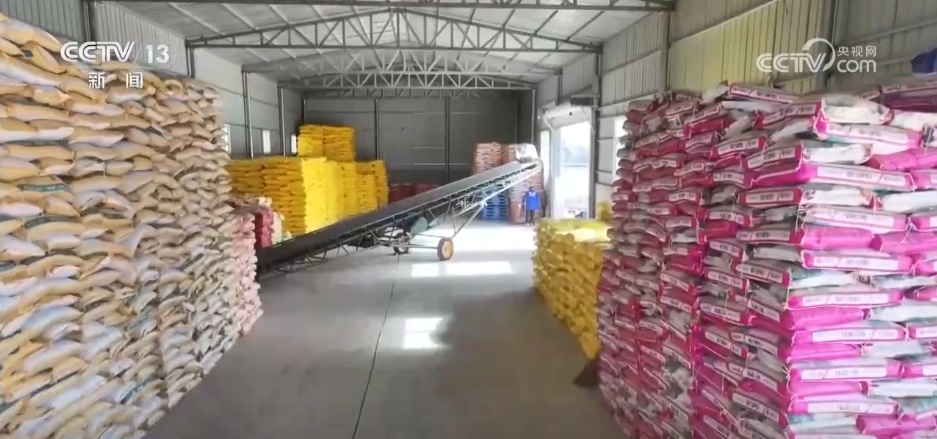 春耕春管添“智”力 科技助力希望的田野绘就“丰收画卷” 春耕春管添“智”力 科技助力希望的田野绘就“丰收画卷”