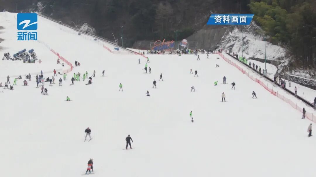 全网好奇,谷爱凌嘴里咬的东西是啥? 全网好奇,谷爱凌嘴里咬的东西是啥?