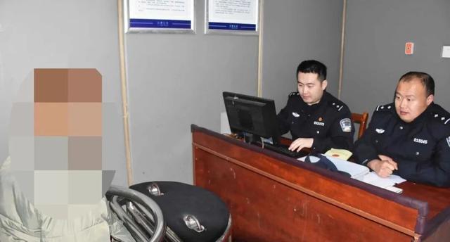 凌晨砸门盗窃,下午落网!21部手机2部平板悉数追回 凌晨砸门盗窃,下午落网!21部手机2部平板悉数追回