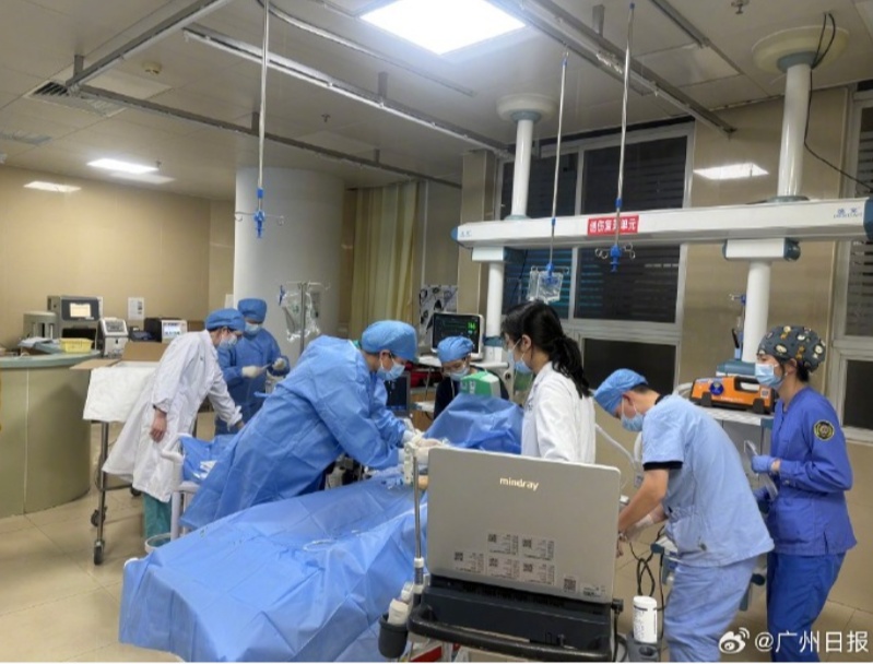 19岁女生坐31小时硬座返校，突发心脏骤停被救回！医生提醒……