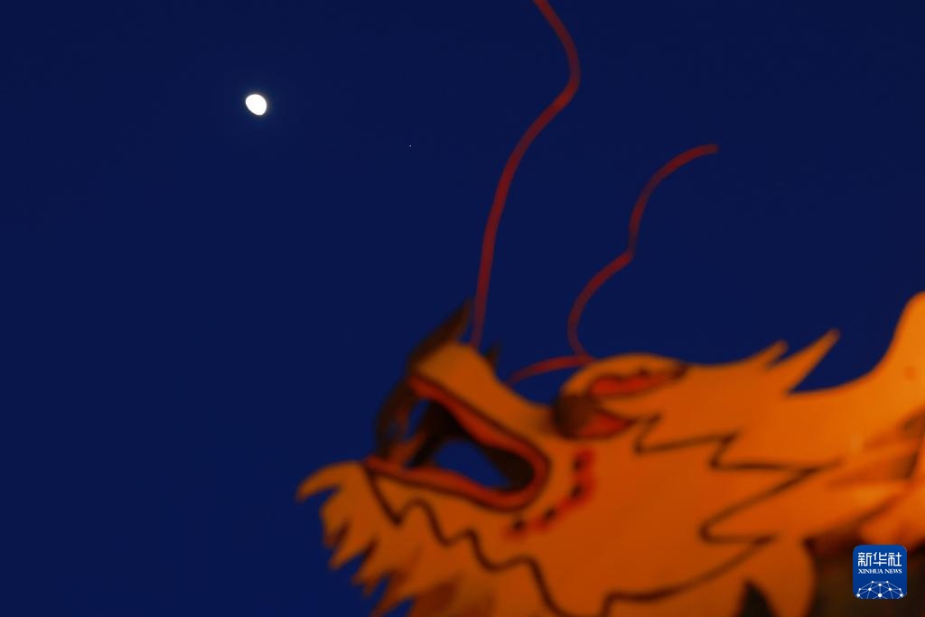 星空相册丨木星伴月来啦,天幕上演“星月对话” 星空相册丨木星伴月来啦,天幕上演“星月对话”