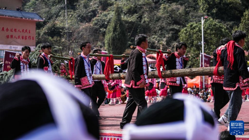 贵州六枝：欢庆苗族跳花节