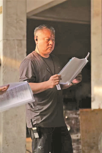 从《蜗居》《双面胶》重返“除恶”赛道 导演滕华涛：要讲的依旧是人性