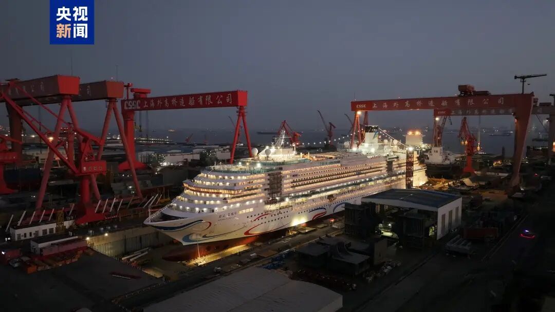 第二艘国产大型邮轮“爱达·花城号”将于3月中旬完成出坞，5月底出海试航