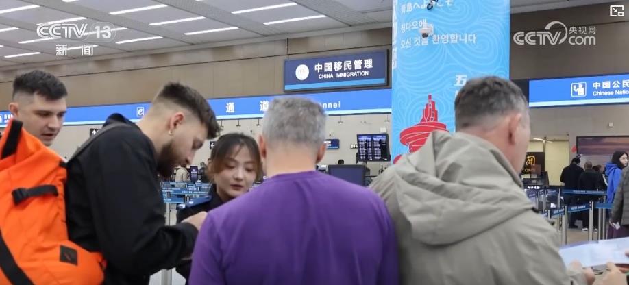 年味浓、人气旺、活力足!2026年春节消费市场交出亮眼答卷 年味浓、人气旺、活力足!2026年春节消费市场交出亮眼答卷