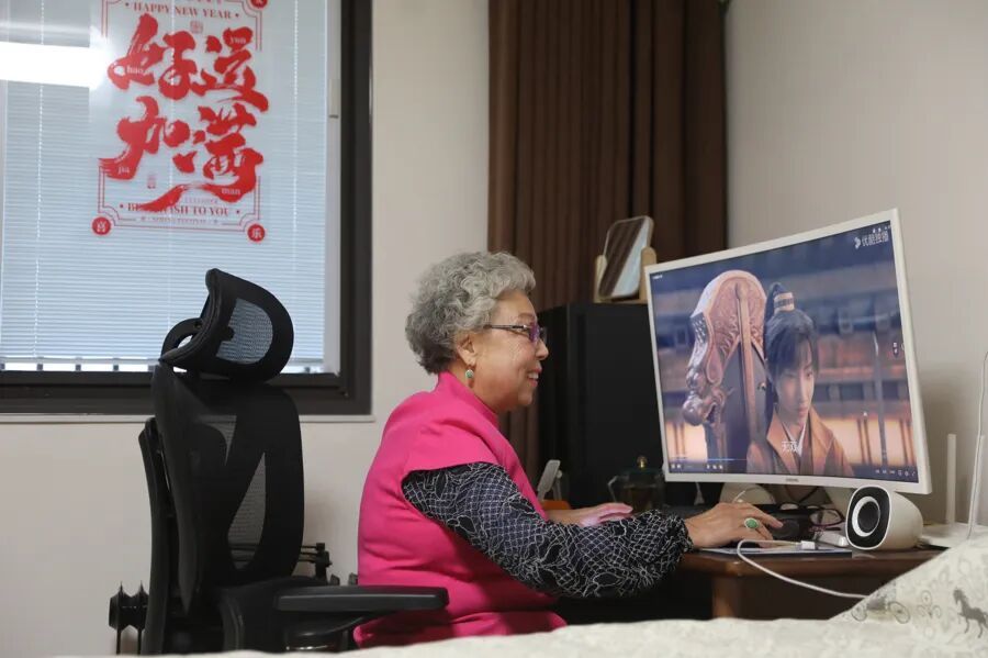 上海阿姨住进“梦中情房”:日子过得快,因为太幸福 | 热气腾腾晒小家 上海阿姨住进“梦中情房”:日子过得快,因为太幸福 | 热气腾腾晒小家