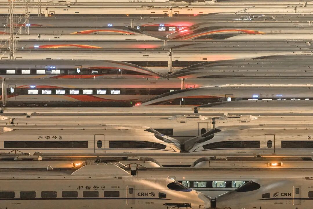 在这里,2个人指挥1500多趟列车! 在这里,2个人指挥1500多趟列车!