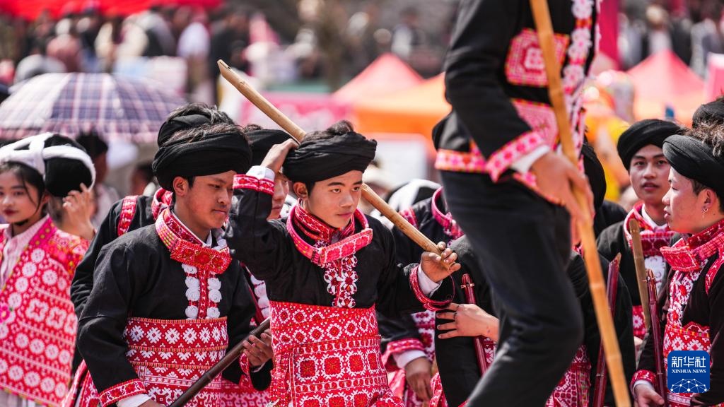 贵州六枝：欢庆苗族跳花节