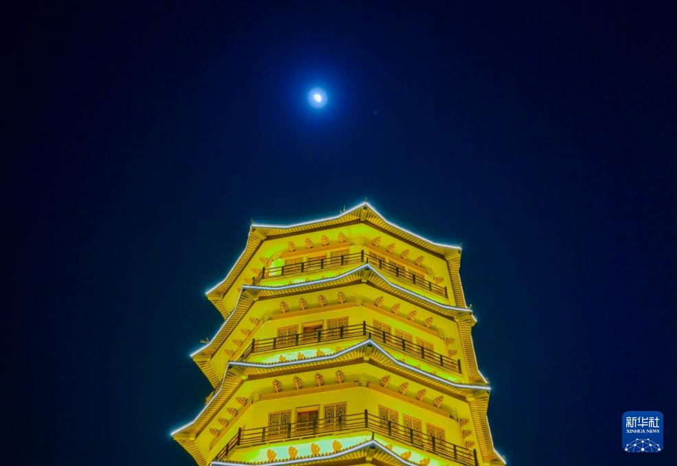 星空相册丨木星伴月来啦,天幕上演“星月对话” 星空相册丨木星伴月来啦,天幕上演“星月对话”