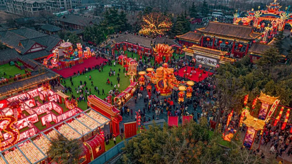 机票价格大跳水,上海出发最低200元!全国多个景区官宣3月免门票 机票价格大跳水,上海出发最低200元!全国多个景区官宣3月免门票