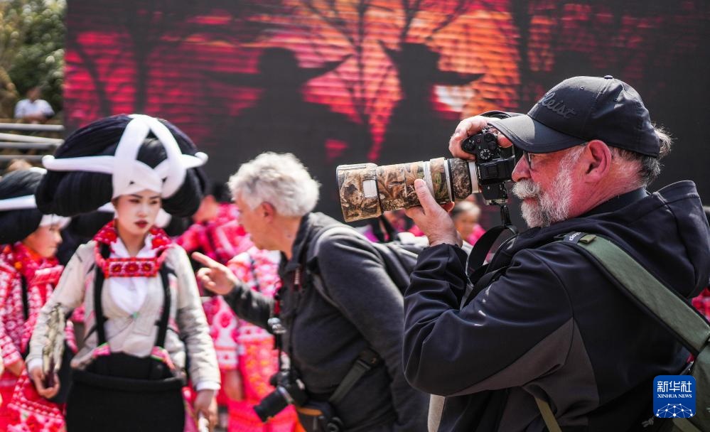 贵州六枝：欢庆苗族跳花节