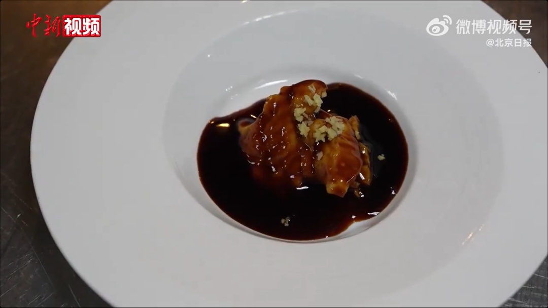 西湖醋鱼、东坡肉上桌!德国总理默茨:我是中餐的忠实爱好者 西湖醋鱼、东坡肉上桌!德国总理默茨:我是中餐的忠实爱好者