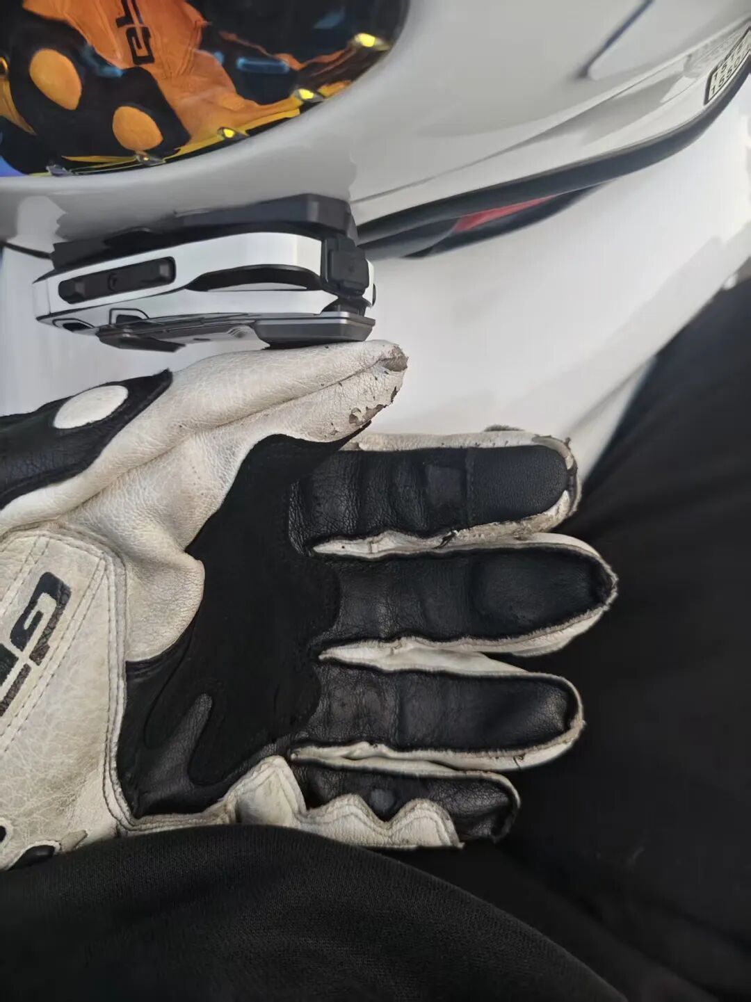 这操作太帅了,近4000万网友围观!00后小伙骑车出门,路边一幕让他果断掉头 这操作太帅了,近4000万网友围观!00后小伙骑车出门,路边一幕让他果断掉头