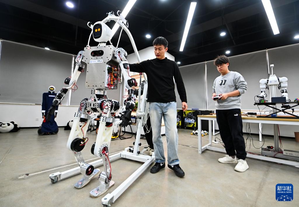 新春走基层丨天津滨海高新区：创新潮涌 “新”意盎然