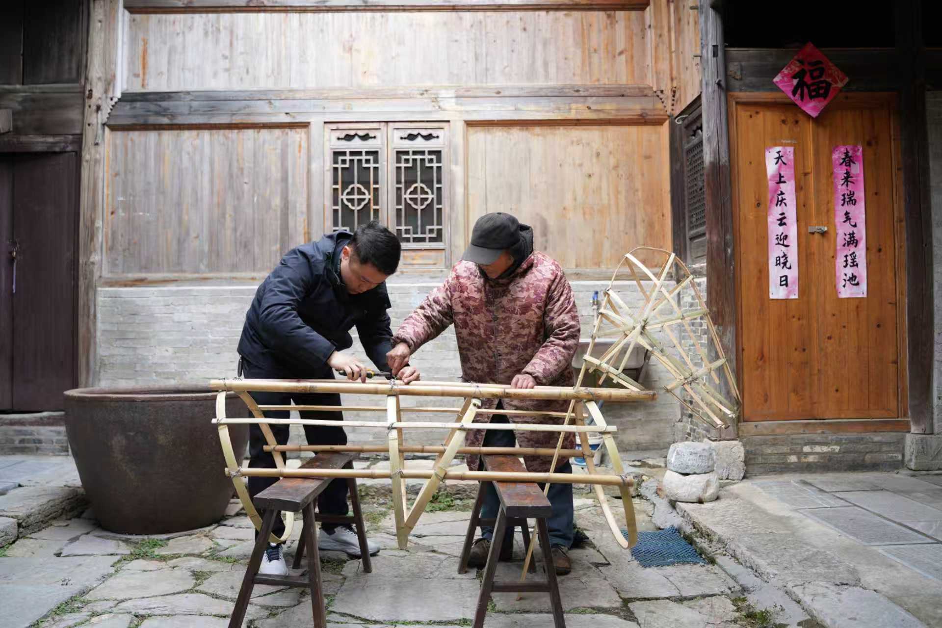 策马太平年,一起来看非遗“东坝大马灯” 策马太平年,一起来看非遗“东坝大马灯”
