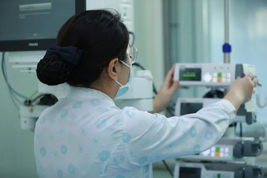 女子心跳骤停,却因美甲无法抢救!医生:做美甲要留一个“救命指” 女子心跳骤停,却因美甲无法抢救!医生:做美甲要留一个“救命指”