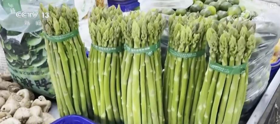 节后“舌尖经济”热度不减 春菜上市点燃尝鲜消费热潮 节后“舌尖经济”热度不减 春菜上市点燃尝鲜消费热潮