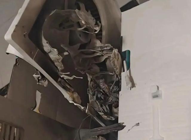 洗澡时浴霸突然爆炸！已发生多起事故，这两个功能千万别同时开启！