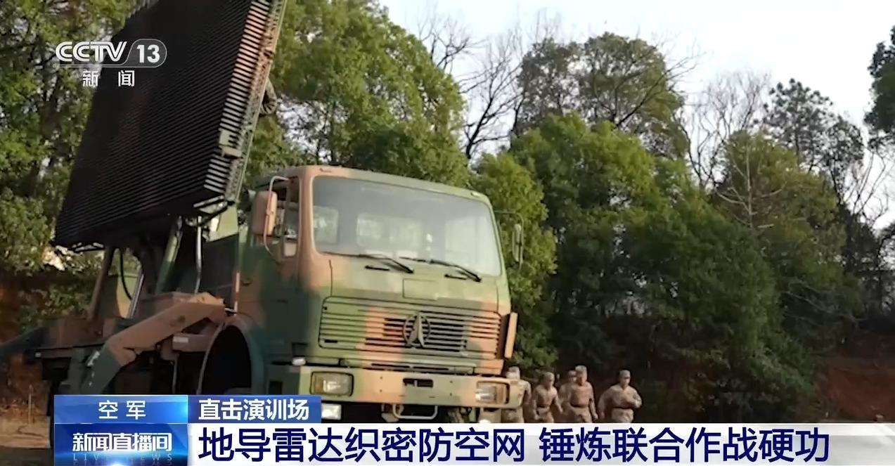 强强对抗→强强联手 东部战区多兵种“聚合”练兵 强强对抗→强强联手 东部战区多兵种“聚合”练兵