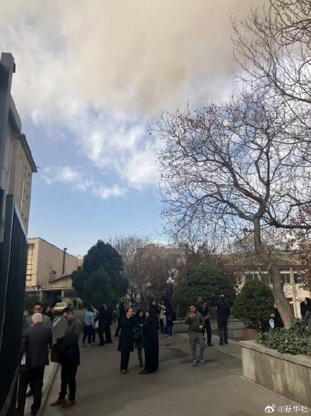 镜头直击德黑兰大学附近袭击现场 镜头直击德黑兰大学附近袭击现场