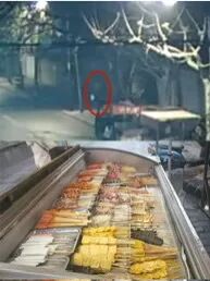 男子连续两个晚上街偷了300串烤串,被抓后表示:是“嘴馋了” 男子连续两个晚上街偷了300串烤串,被抓后表示:是“嘴馋了”