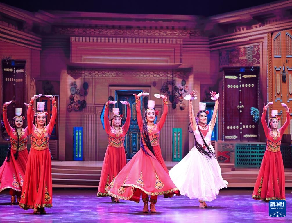乐舞诗《杏花之约·丝路龟兹》在京演出 乐舞诗《杏花之约·丝路龟兹》在京演出