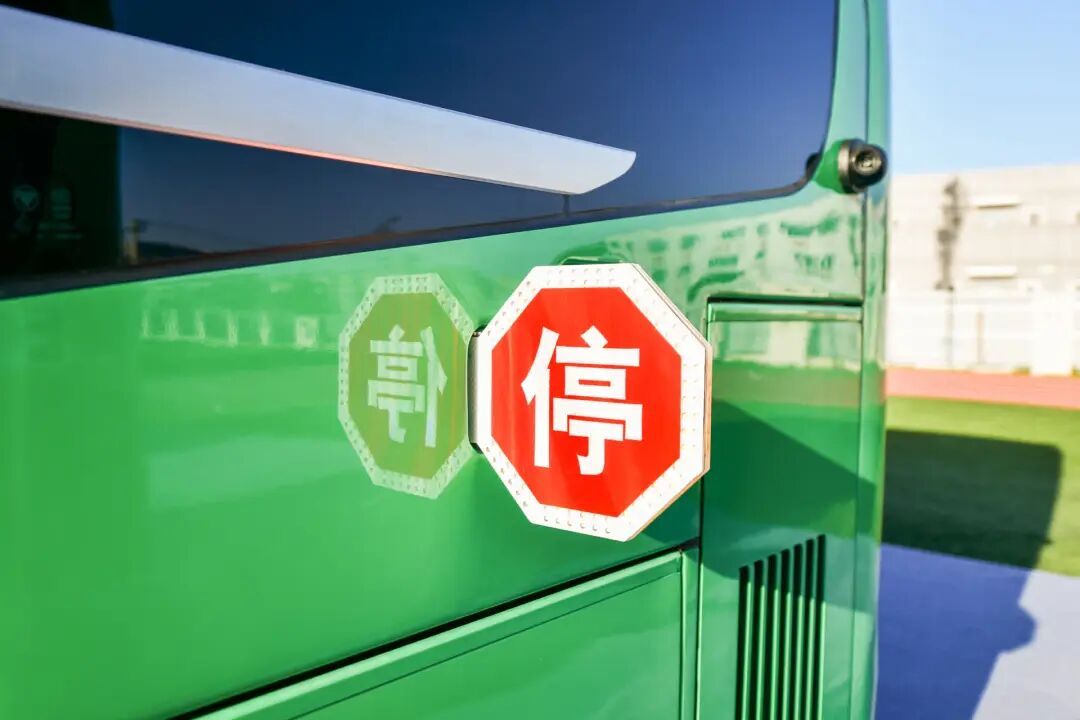 明天开学了！北京早高峰提前半小时，303条通学公交恢复运营