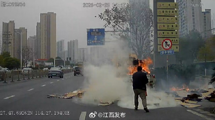 全网都在找的这名江西司机，到底做了什么？